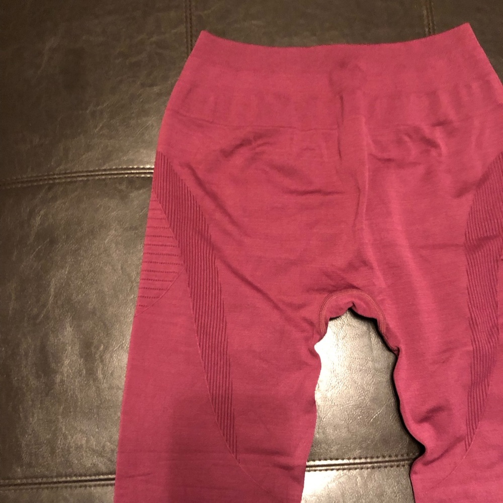 Alphalete Ozone Legging Raspberry Women's Large EUC! - Picture 3 of 12